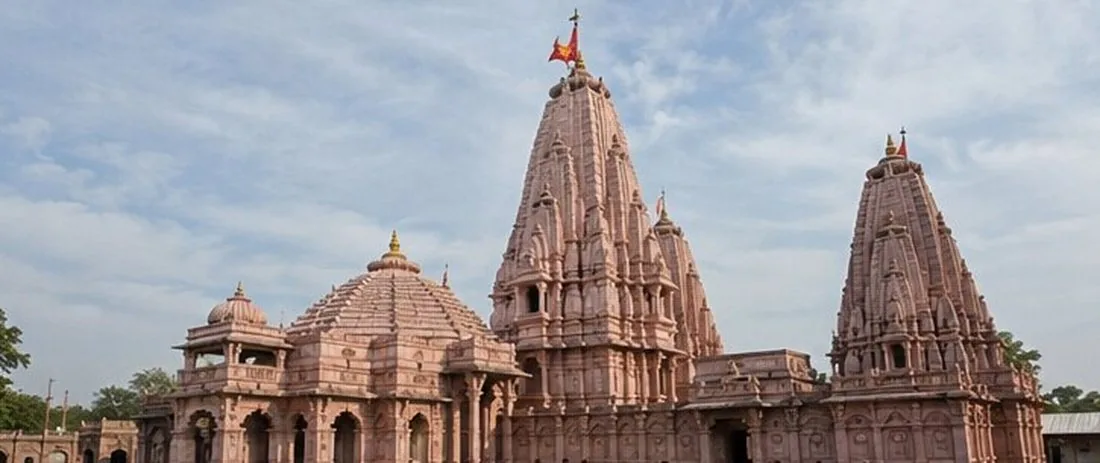 Nashik Tirth Yatra — Muktidham, Pandav Leni caves, Saptashringi, sacred sites circuit